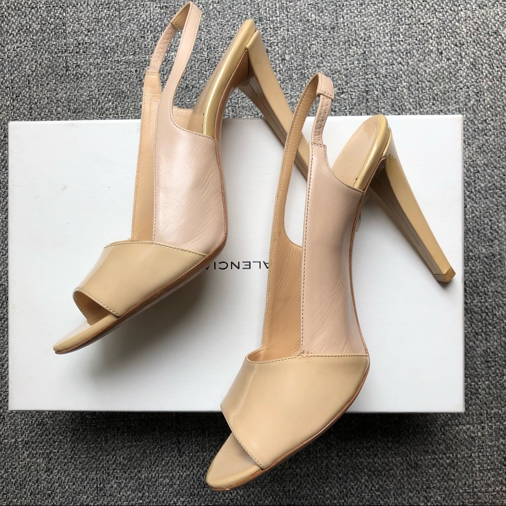 Balenciaga sz 38 nude heels!